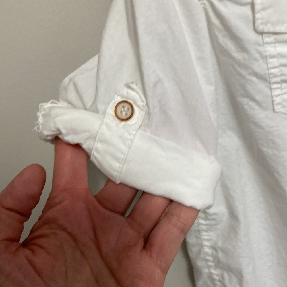 H&M button down. - Picture 3 of 4